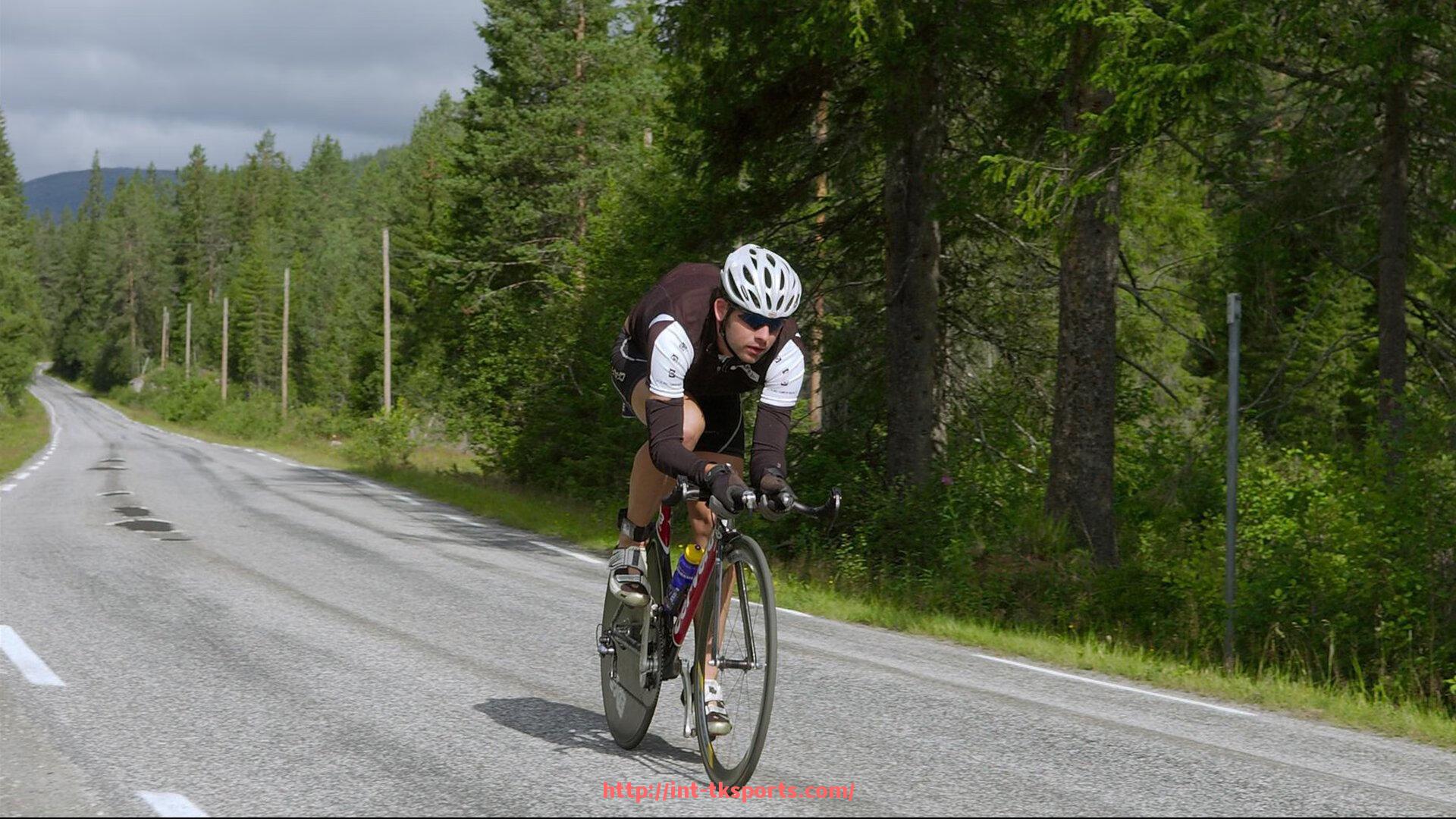 TK体育直播-室内悬挂运动健身器材的功能及使用方法